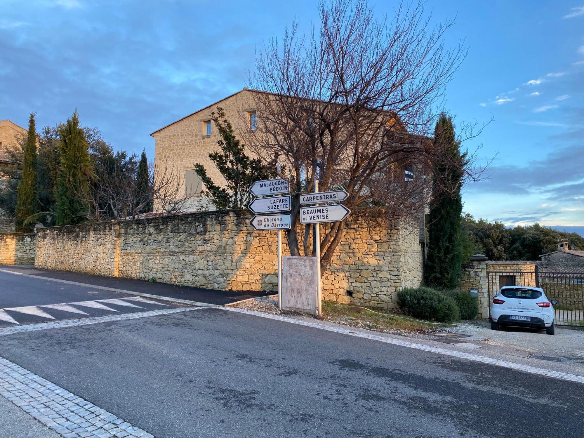 Les-Pepites-De-Badou Presentent La Graviere Le Barroux Exterior foto